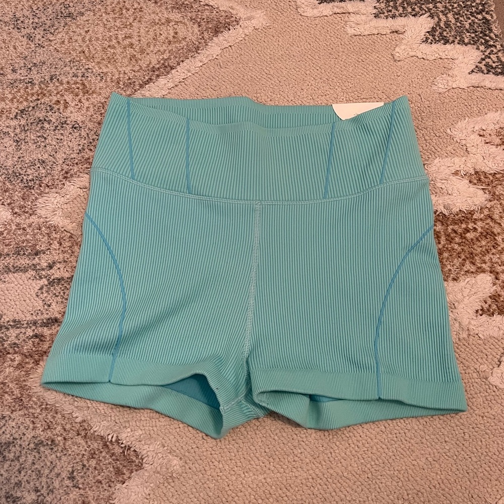 aerie seamless 2” biker short NWT